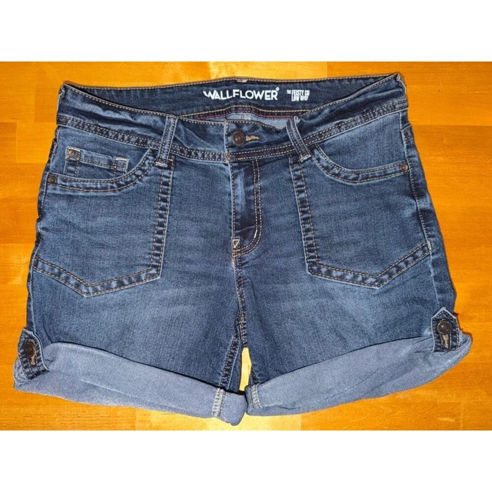 Women’s Juniors Wallflower Denim Shorts Size 7